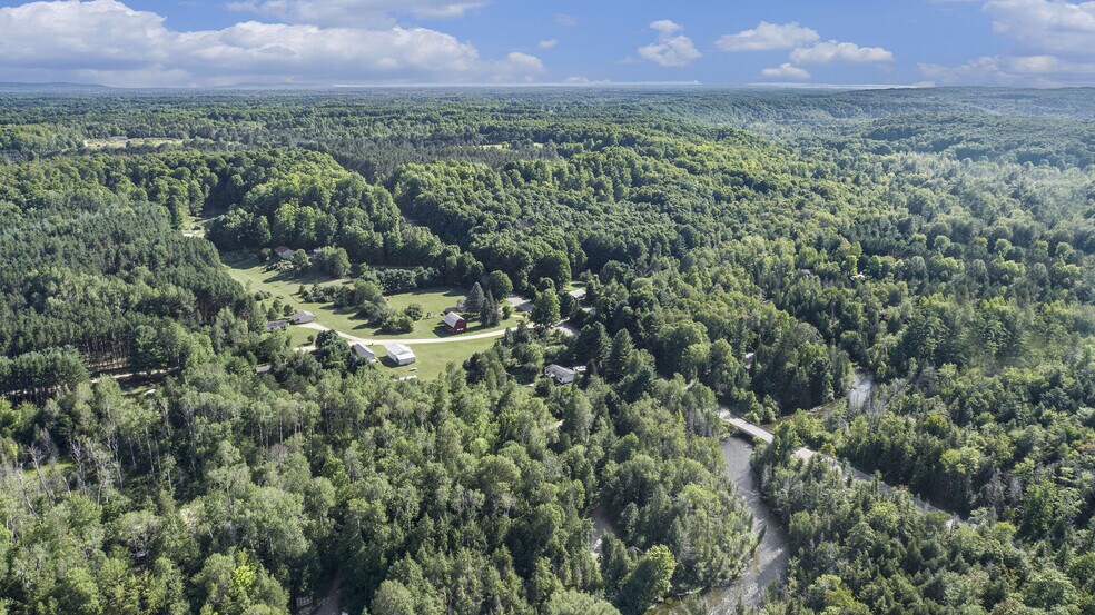 Building Photo - 14066 Deer Valley Ln
