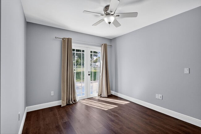 Building Photo - 5431 Courtney Cir