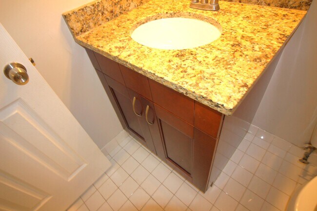 Building Photo - 2900 Olivewood Terrace