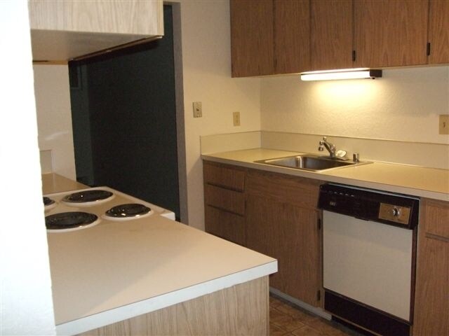 Kitchen - 625 SW 155th St