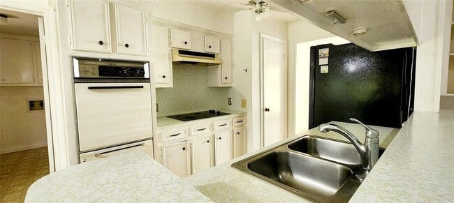 Building Photo - 3608 Avenue R