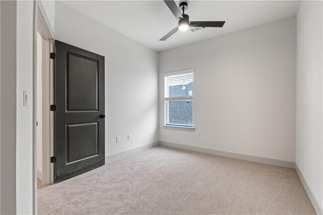 Building Photo - 1081 Whistler St