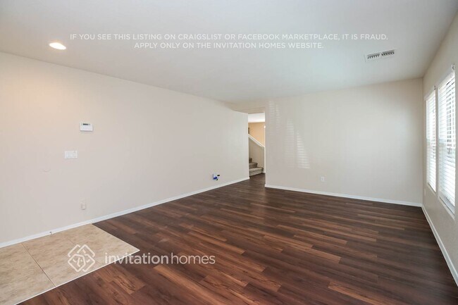 Building Photo - 7811 S 63rd Dr