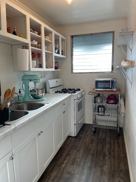 Building Photo - 6 Kahope Pl