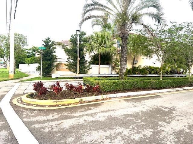 Building Photo - 311 SW 100th Ave
