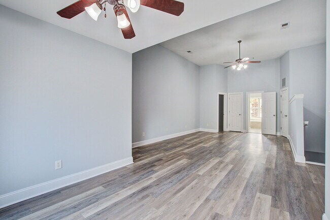 Building Photo - 4902 Lake Palmetto Ln