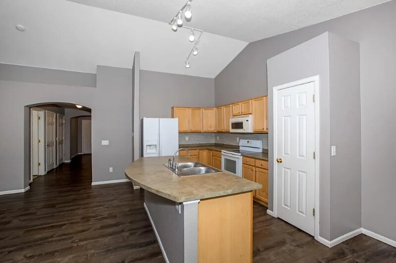 Building Photo - 1803 Fossil Creek Pkwy