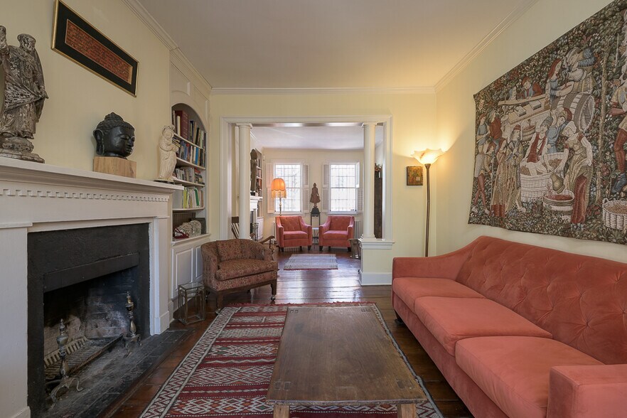 Building Photo - 1310 33rd St NW