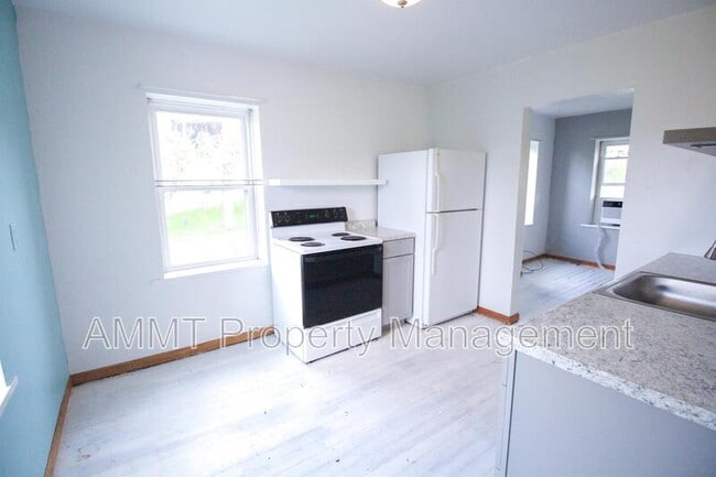 Building Photo - 3010 Johnson Ave NW