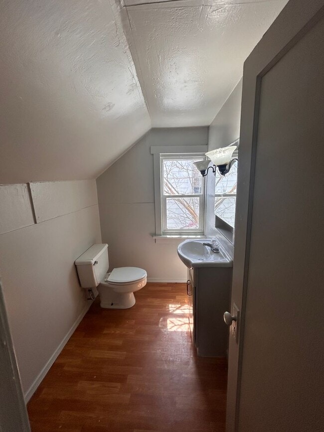 Building Photo - 4205 Robinwood Dr