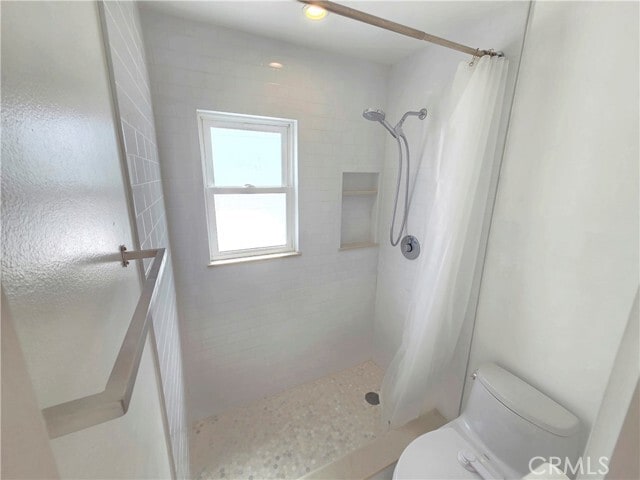 Building Photo - 20 Senisa