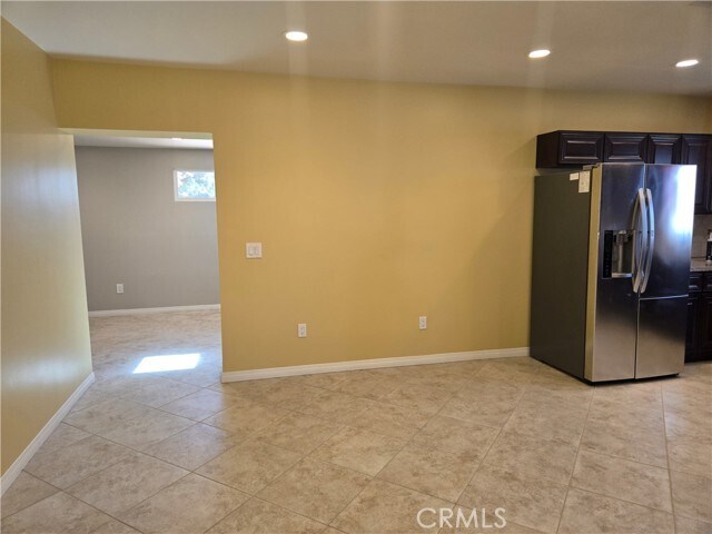 Building Photo - 7003 Conejo Dr