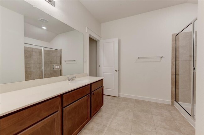 Building Photo - 1328 Kneehigh Ln