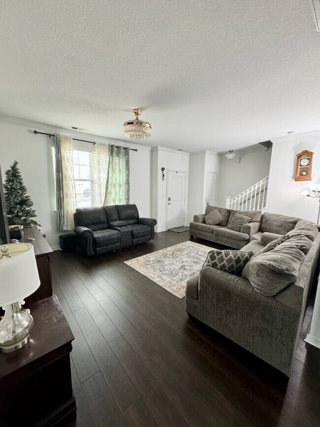 Building Photo - 4080 Trenwith Ln