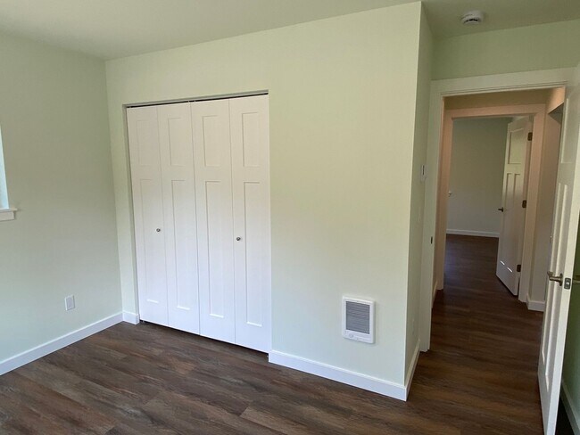 Building Photo - 3bd 2.5ba Home in Belfair on 2.5 Acres