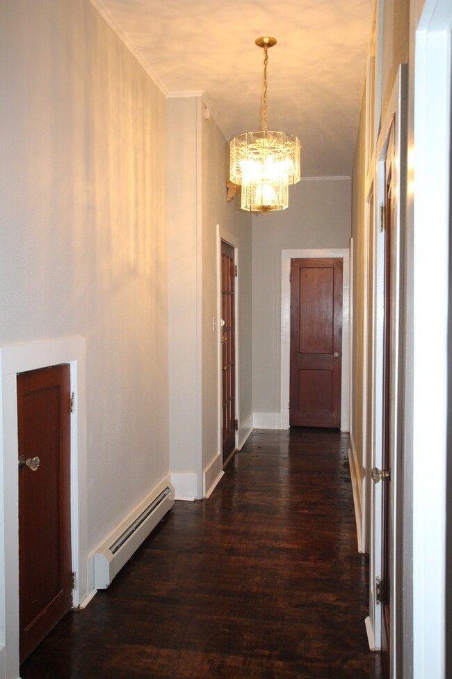 Building Photo - 266 State St