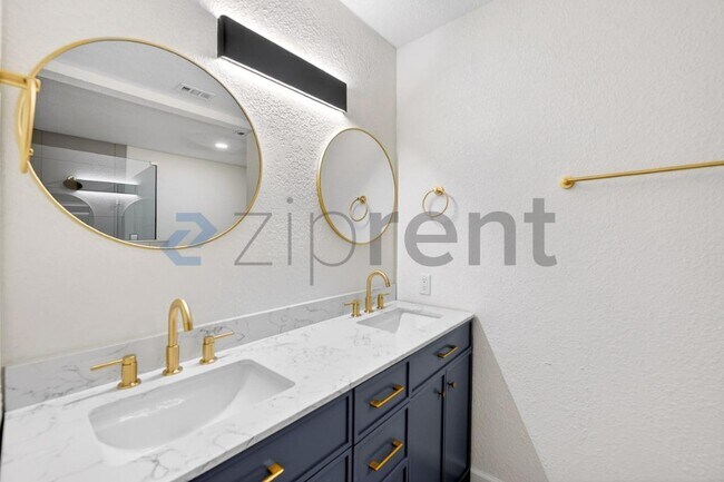 Building Photo - 2404 TX-289