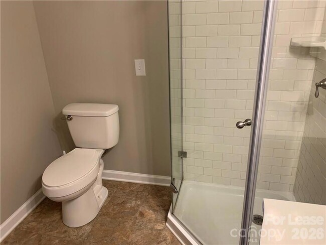 Building Photo - 2519 Stockbridge Dr