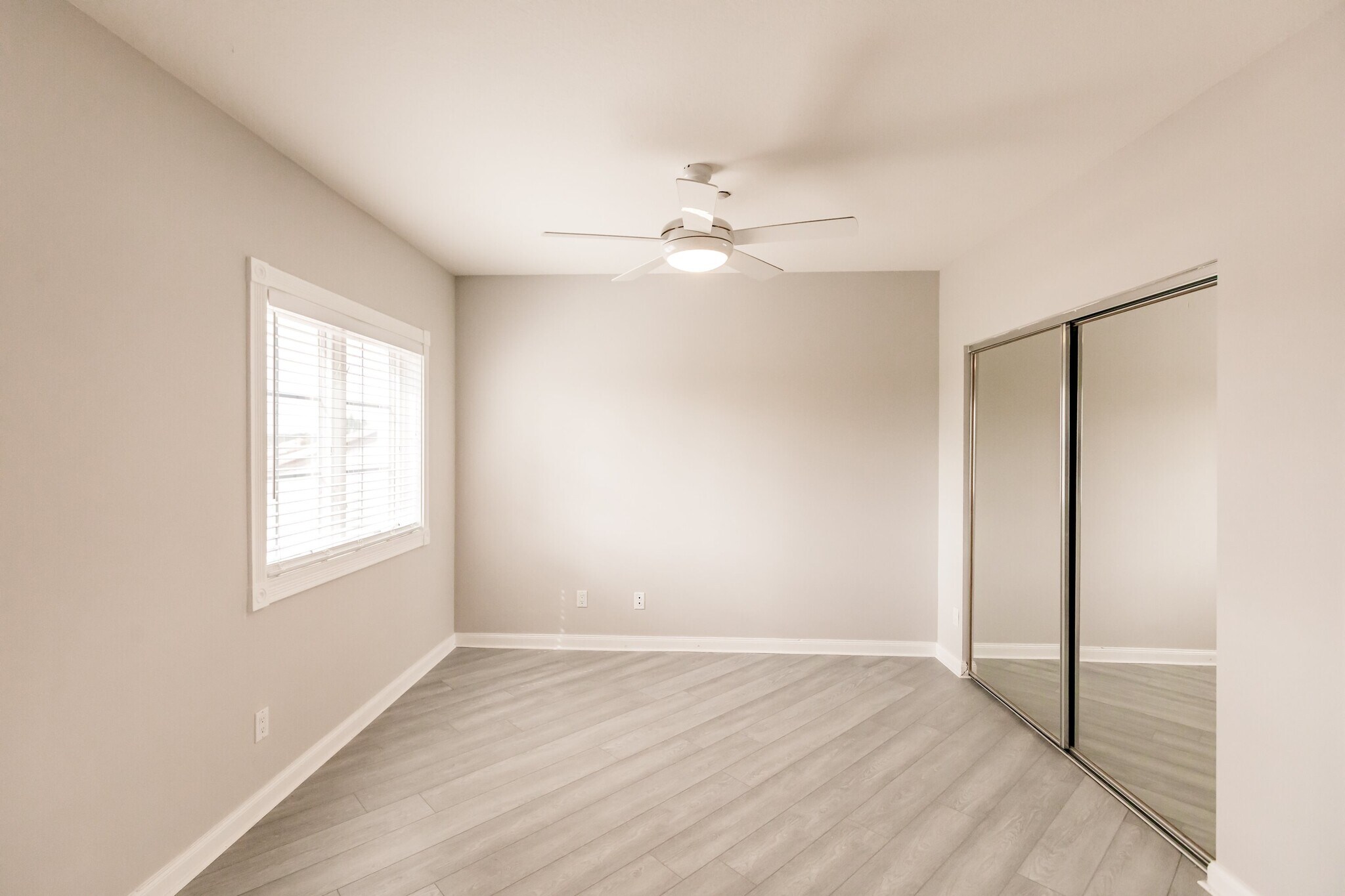 Building Photo - 3150 Village Walk Cir