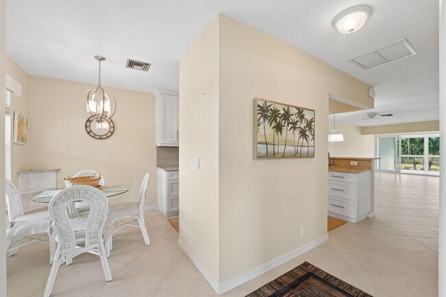 Building Photo - 1080 Mahogany Way