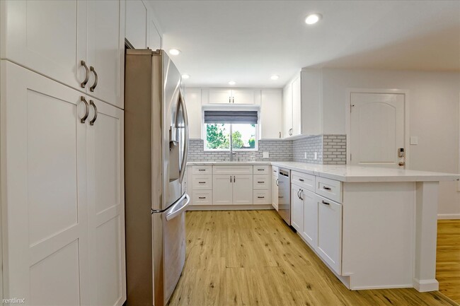 Building Photo - 2 br, 1 bath House - 541 Richmond Avenue