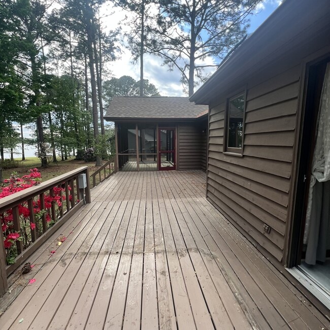 Building Photo - 137 Starboard Bay