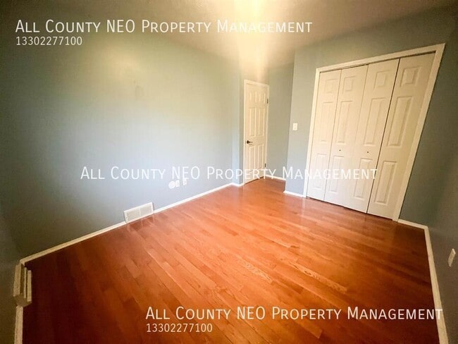 Building Photo - 8988 Birchwood Dr