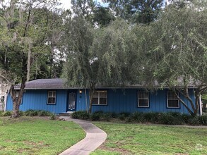 Building Photo - Call today to look at this home!