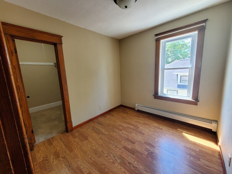 Building Photo - 314 S Hubbard St