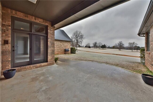 Building Photo - 1109 Irvine Dr