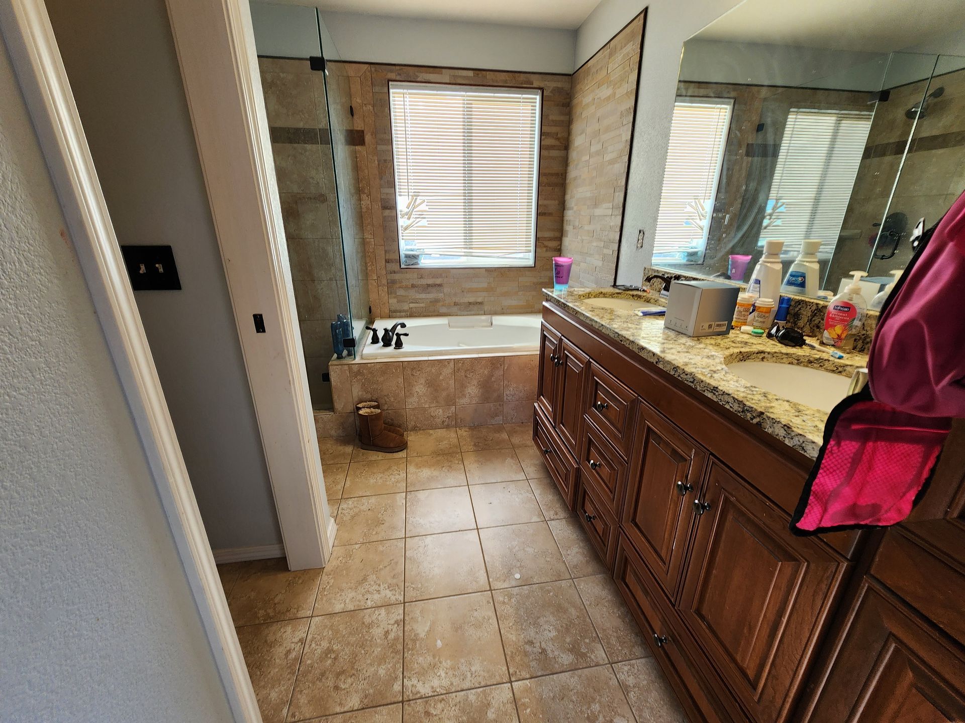 Building Photo - 8865 Chalali Mesa Ct