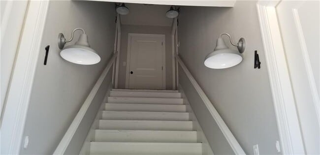 Building Photo - 662 Taylor St