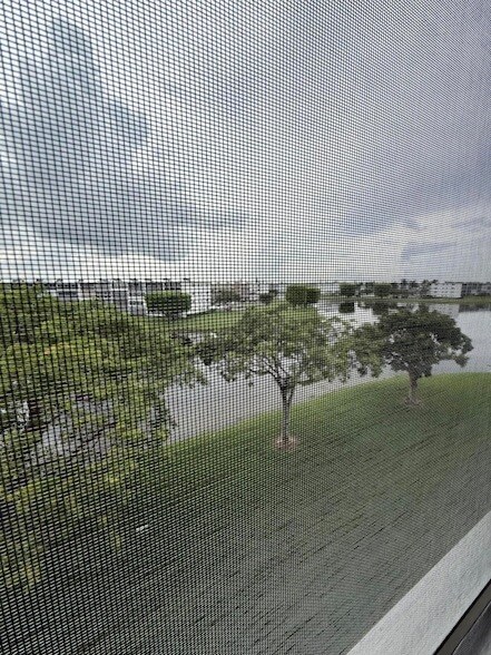 Building Photo - 4024 Newcastle B