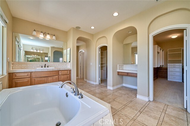 Building Photo - 7870 Sanctuary Dr