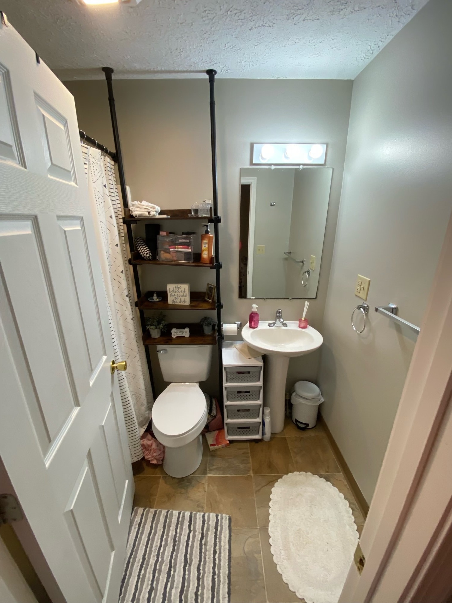 Building Photo - 620 Junction St