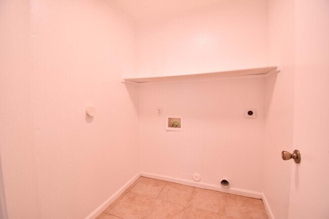 Building Photo - 6780 N 74th Dr