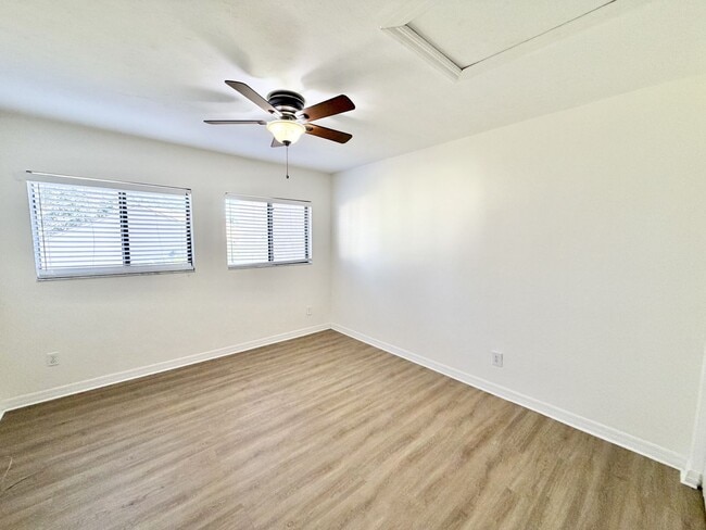 Building Photo - **LELY COUNTRY CLUB** 2 BED + LOFT / 2 BAT...