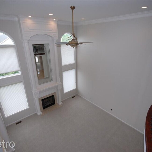 Building Photo - 5121 Parkgate Dr