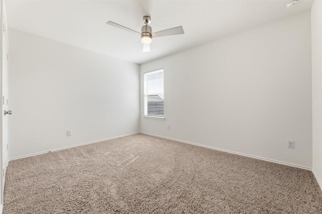 Building Photo - 365 Rocroi Dr