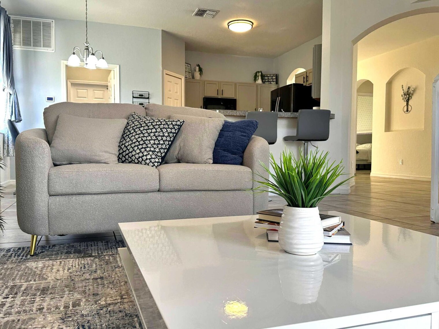 Building Photo - 930 Oxford Dr