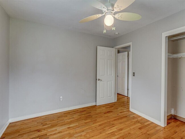 Building Photo - 300 N Fretz Ave