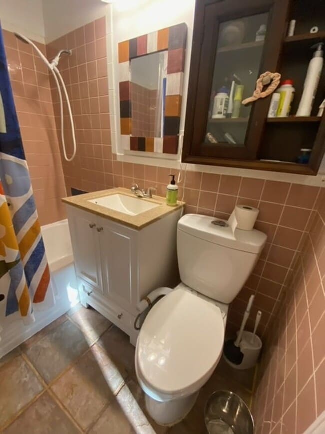 Building Photo - Gorgeous 4 bed/2 Bath home for rent $500 O...