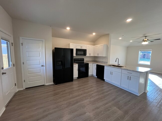 Building Photo - 2598 E Meramec St