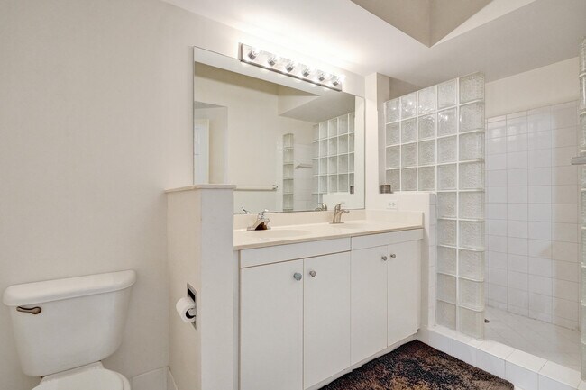 Building Photo - 2113 Tuscany Way