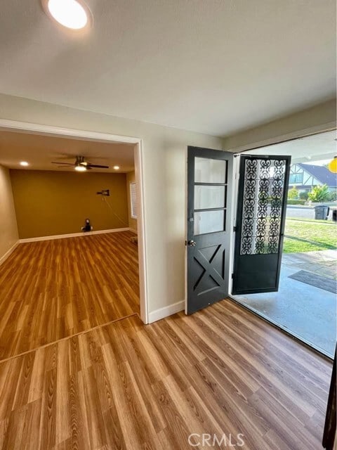 Building Photo - 1666 W Chanticleer Rd