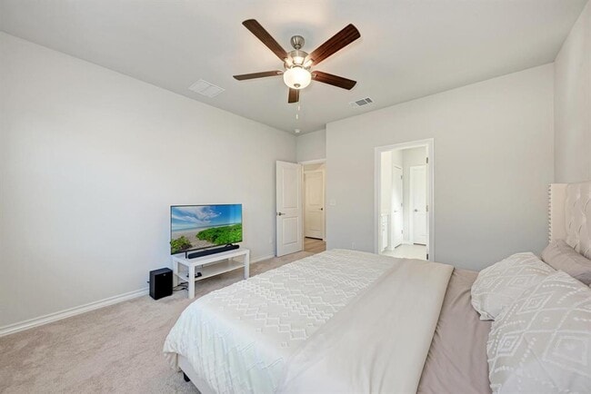 Building Photo - 113 Rampart Lp