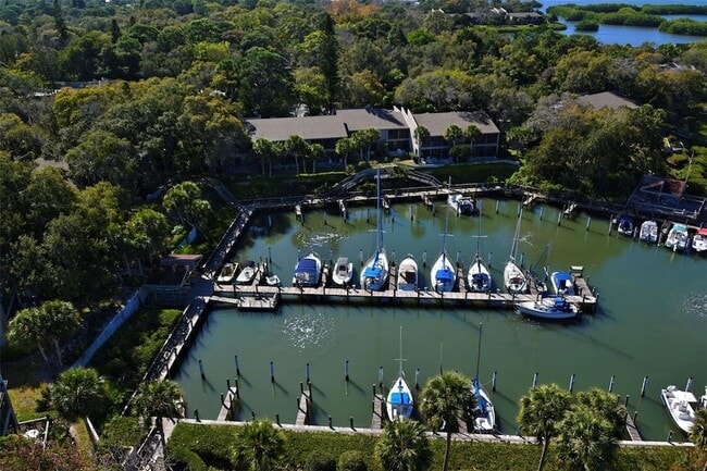 Building Photo - 1701 Pelican Cove Rd