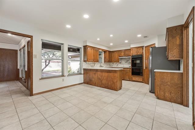 Building Photo - 6943 Mill Falls Dr