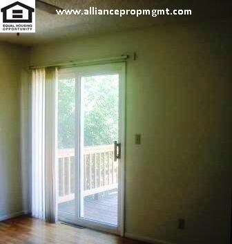 Building Photo - Light & Bright Dog Friendly House In A Great Location!
