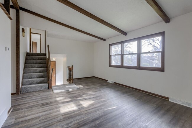 Building Photo - 2012 S 160th St